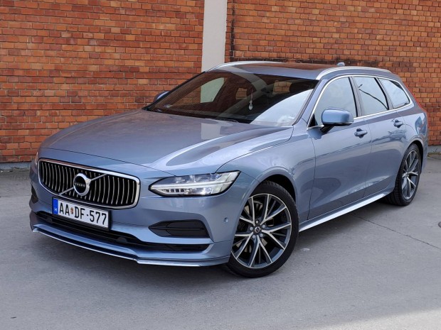 Volvo V90 2.0 [T5] Momentum Geartronic Panorma...